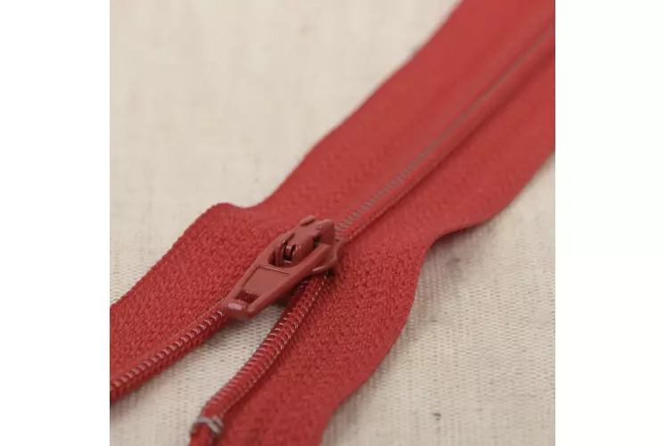 FERMETURE À GLISSIÈRE FINE POLYESTER ROUGE 12 CM